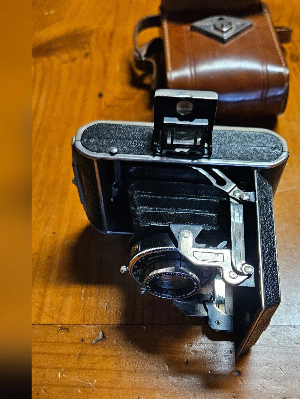 Vintage Zeiss Ikon Ikonta 521 with Prontor Shutter - Black